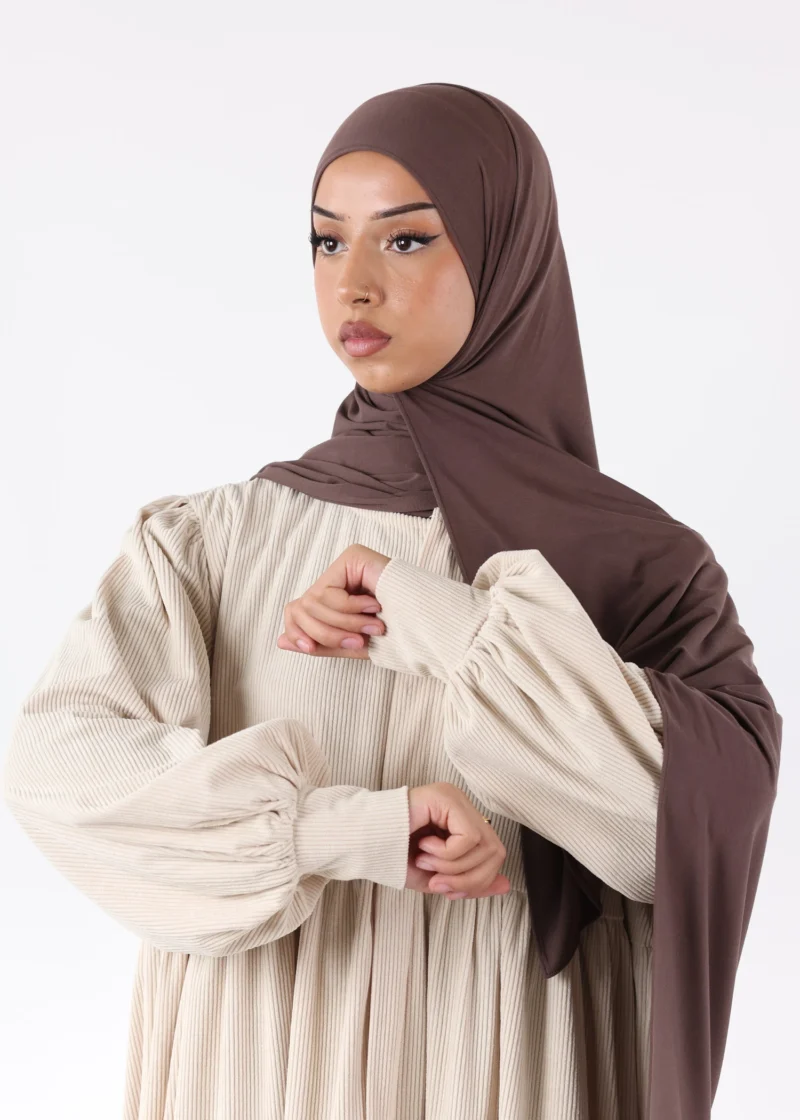 Alternative view of Abaya Mayssa – Warm Corduroy Abaya – Cream