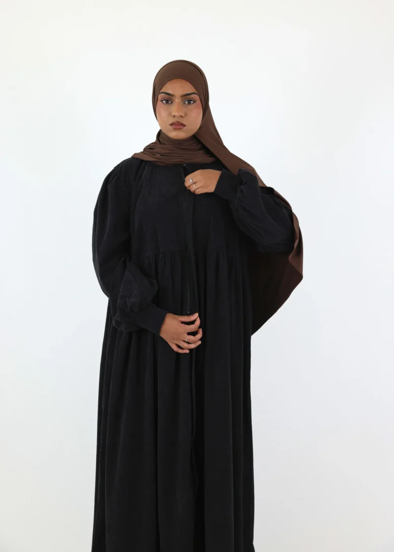 Abaya Mayssa – Warm Corduroy Abaya – Black - Image 5