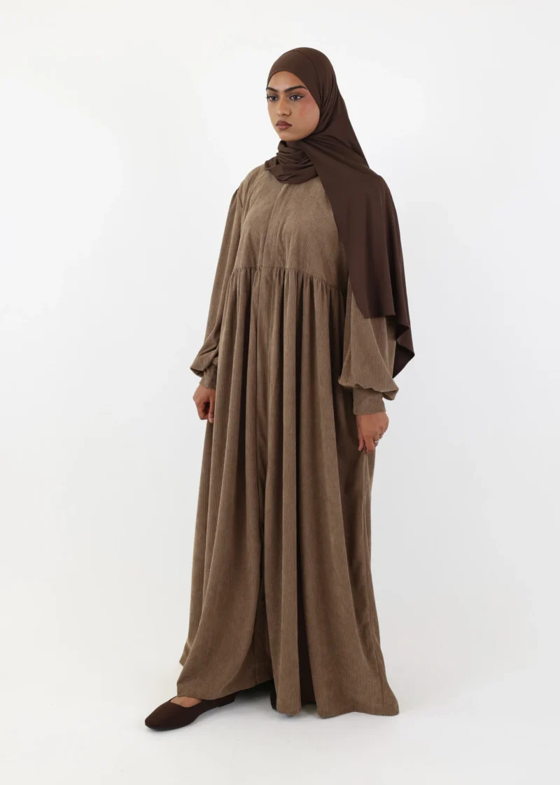 Alternative view of Abaya Mayssa – Warm Corduroy Abaya – Mocha