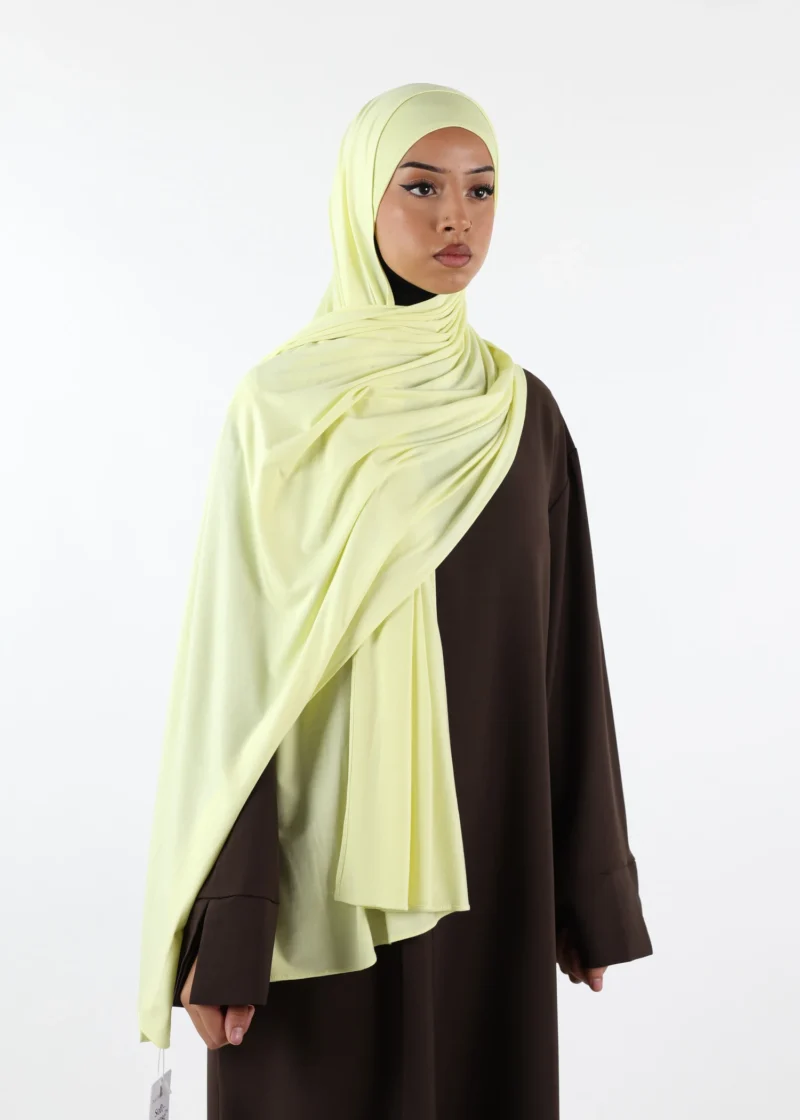 Jersey closed-cap underscarf - Soft Viscose - Butter Yellow - Image 3