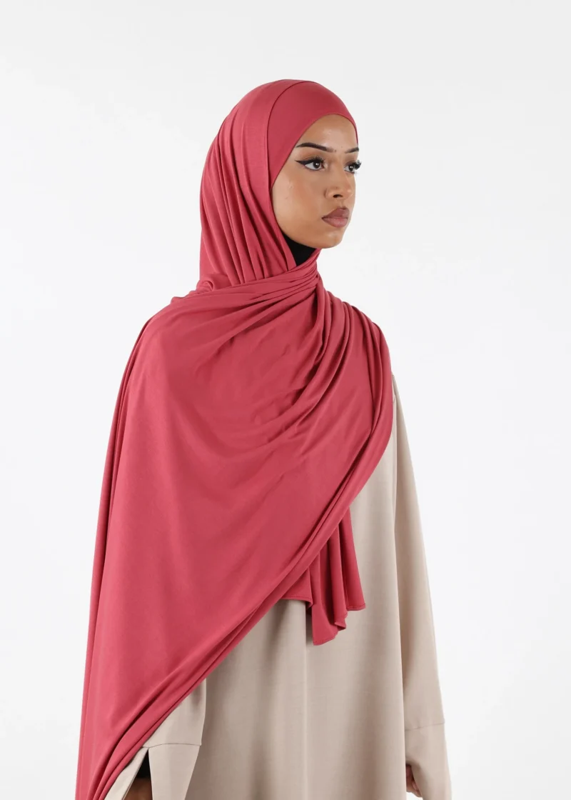 Jersey closed-cap underscarf - Soft Viscose - Dark Coral - Image 4