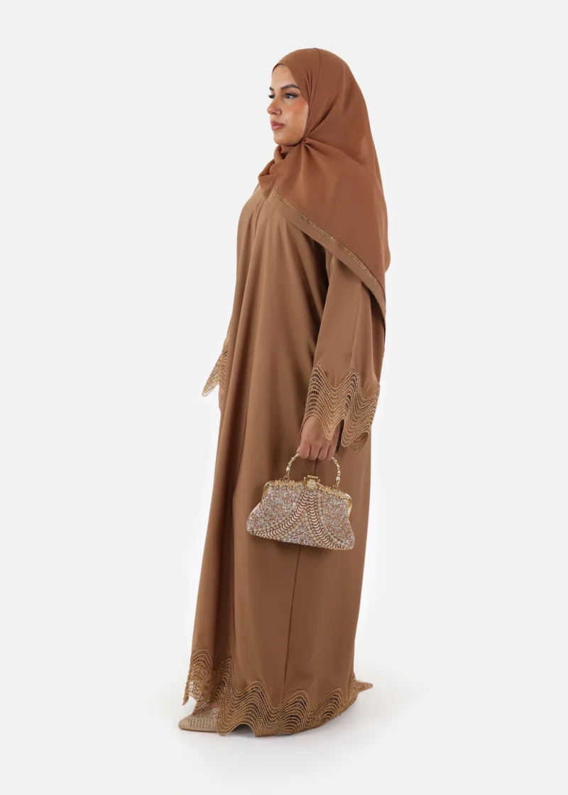 Sculpted Wave Abaya - Image 4