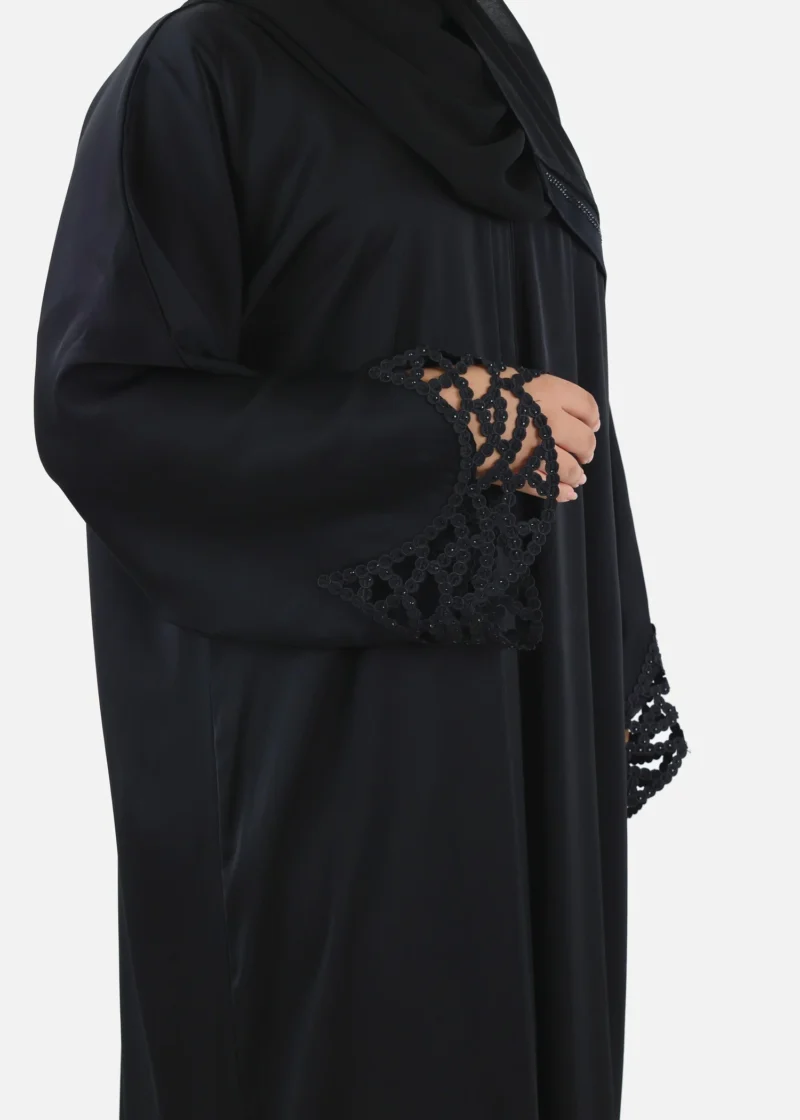 Sculpted Bloom Abaya - Image 11